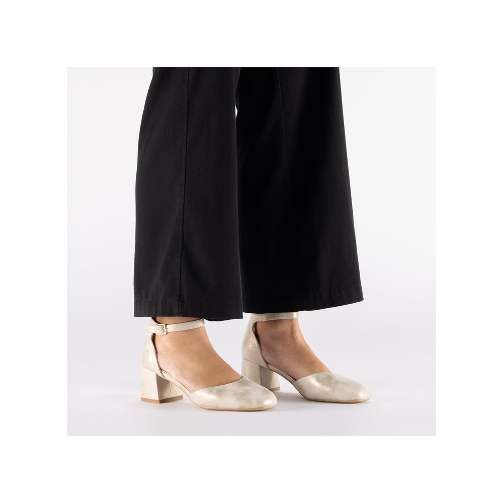 Escarpin ouvert à la cambrure argent/platine - Photo 9